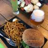 Découvrez et savourez notre Burger frites maison, restaurant MBar & Cave à St Sulpice la Pointe (81)