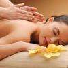 Massage, soins corps femmmes