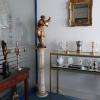 Intérieur magasin. Vitrine de bijoux occasions. Achat et vente a Saintes charente Maritime (17).