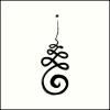 Symbole bouddhiste qui représente le chemin vers l’éveil.
La spirale représente l’univers, la vie, le temps qui passe, le mouvement infini, la première cellule vivante, le nombre d’or, l’évolution de l’être humain.
Le chemin tortueux où se succèdent boucles et demi-tours représente les échecs, les revirements de situation que l’on rencontre sur notre chemin et qui nous permettent de nous élever, d’apprendre de nos erreurs. Juste avant la ligne droite,  il y a quelques zigzag qui représentent la sortie de l’ignorance et le début de la conscience. 
La ligne droite et le point final représentent l’éveil de notre conscience. C’est la sortie totale de l’ignorance et donc la fin de nos vies de souffrance.