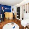 Intérieur de l'agence d'assurance Allianz à Rennes Saint Martin. 