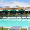 Vue piscine restaurant
