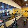 Pour garder la forme, nous avons une salle de musculation