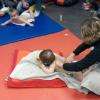 Atelier massage bébé en crèche