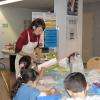 Les enfants en compagnie d'Emmanuelle R.