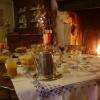Petit déjeuner et feu de cheminée 