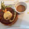 Tarte tatin et sa crème caramel au beurre salé.