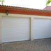 Porte de garage enroulable - s'enroule dans un caisson tel un volet roulant - un moyen de gagner de la place dans son garage