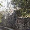 un mur en pierres séches
