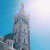 Notre Dame de la Garde qui prend le soleil