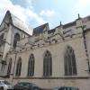 le côté de la basilique