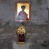 Dans la crypte les reliques de Saint Julien.