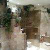 Salle de bain complète avec douche a l'italienne.