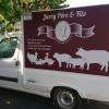 La Boucherie Charcuterie Jarry est présente au marché de St Jean d'Angély et livre dans un rayon de 15 kilomètres de St Jean d'Angély.