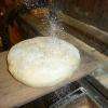 La miche avant enfournement. Dernier coup de patte du boulanger....