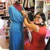 Couturière en plein travaille.