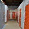 Allée de box de stockage