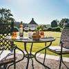 brasserie le chai au Château des Vigiers, restaurant tradictionnel en Dordogne près de Bergerac et Saint-Emilion.Restaurant avec magnifique vue