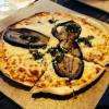 Pizza aux aubergines et fromage