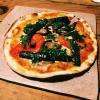 Pizza aux aubergines, courgettes et poivrons avec parmesan !