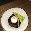 capunatina d'aubergines, oeuf mollet :  une entrée simple et merveilleusement goûteuse .
