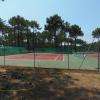 Le terrain de tennis