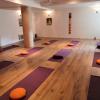 Autre aspect de la salle de pratique du Centre Prasada Yoga Montpellier