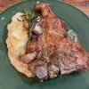 L excellente cote de veau, pomme de terre a l huile d olives