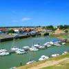 Vue sur le port de Château d' Oléron