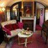 la roulotte Félicie  , 1881,  s'il vous plaît ! un boudoir et une chambre romantique pour une nuit inoubliable