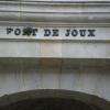 Petit bouquet de fleurs sur le R du fort !Mignon ,non?