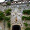  L'entrée de LA CHAPELLE TROGLODYTIQUE sous la status de SAINT ROCH