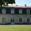 Notez les hauts des chapiteaux de forme arrondie ou pointue