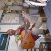 Un patron chanteur et enchanteur
