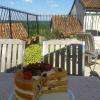 Laissez-vous tenter par une part de ce gâteau en terrasse