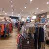 dans le magasin 