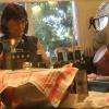 Daniela Perego en cuisine concoctant ses produits gourmands epicerie fine en conserve