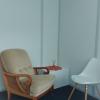 LE BIEN-ETRE AVANT TOUT.

La sobriété et la simplicité sont compatibles avec le confort. Vous avez droit à un fauteuil très confortable pour profiter au mieux de votre séance.