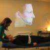 exercices pratiques en formation de réflexologie intégrale par Pierre-André FAUTRIER à dien chan institute - Cursus Métier - Travail des zones réflexes sur le visage