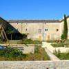 Vue de la Cour intérieure et multi-activités du Domaine de Ceyrac