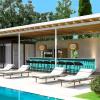 Le pool house...