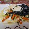Mon st Pierre aux spaghetti à l'encre de calamar et aux petits légumes : un vrai délice !...