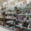 Un rayon déco et cadeaux particulièrement riche