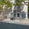 proximité immédiate des lycées Joffre et Mermoz ; à côté du centre d'examen du permis de conduire 