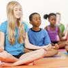 Nous proposons des stages de Yoga Enfants/Parents pendant les vacances scolaires. 