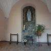 l'intérieur , très simple de la petite chapelle