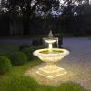 " Illumination d'une fontaine de jardin "