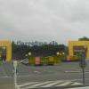 L'Eléphant Bleu est situé sur le parking de Carrefour City