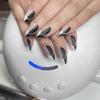 Pose de faux ongles 