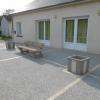 Cour et jardinière en béton désactivé à Blois (41)
